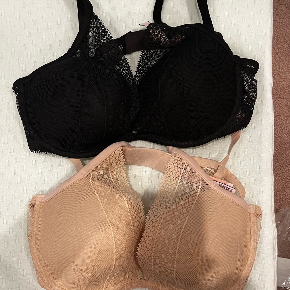 2 Victoria’s Secret Incredible Bras 36C